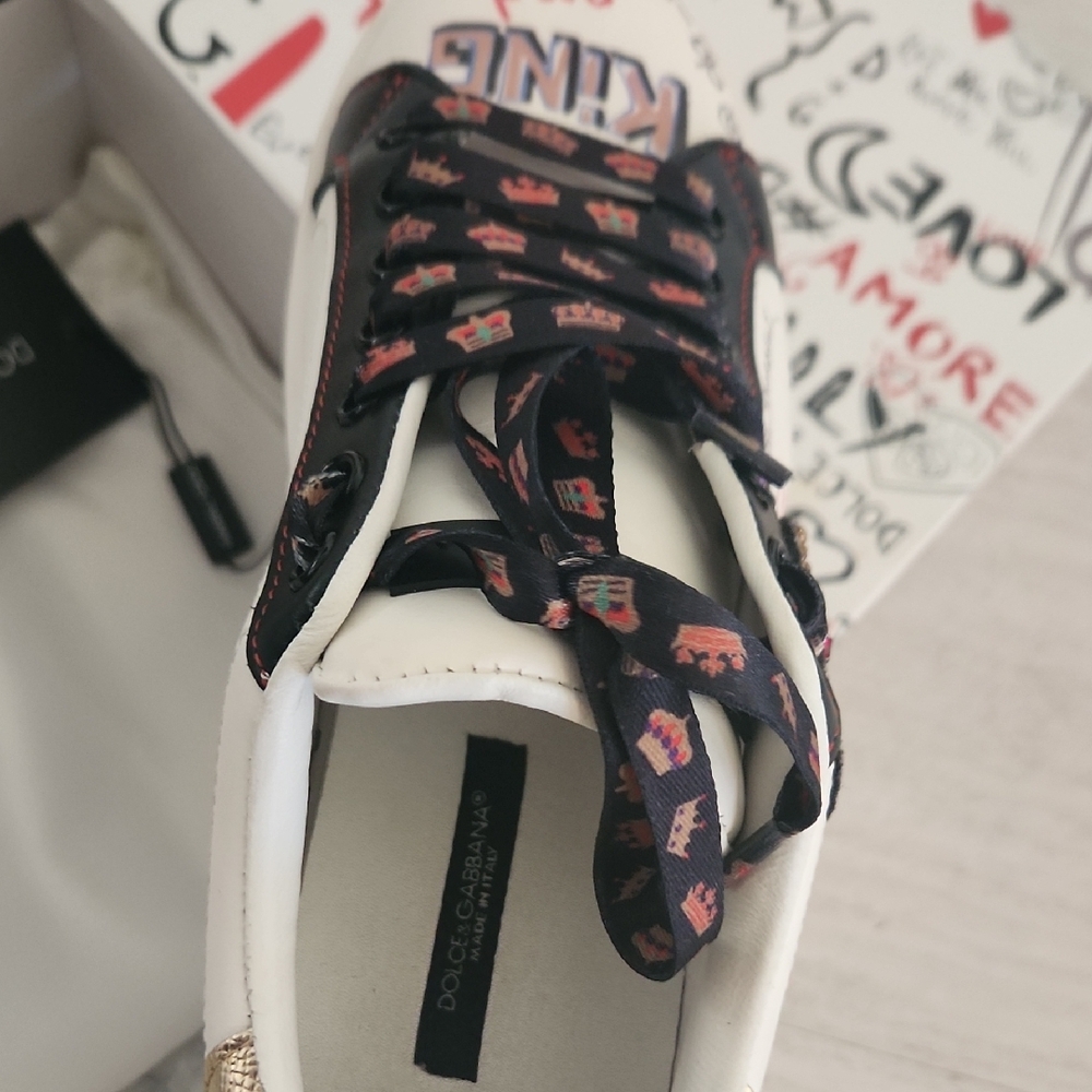 Dolce & Gabbana Women's White 'Love' Low-Top Sneakers - Picture 6 of 7